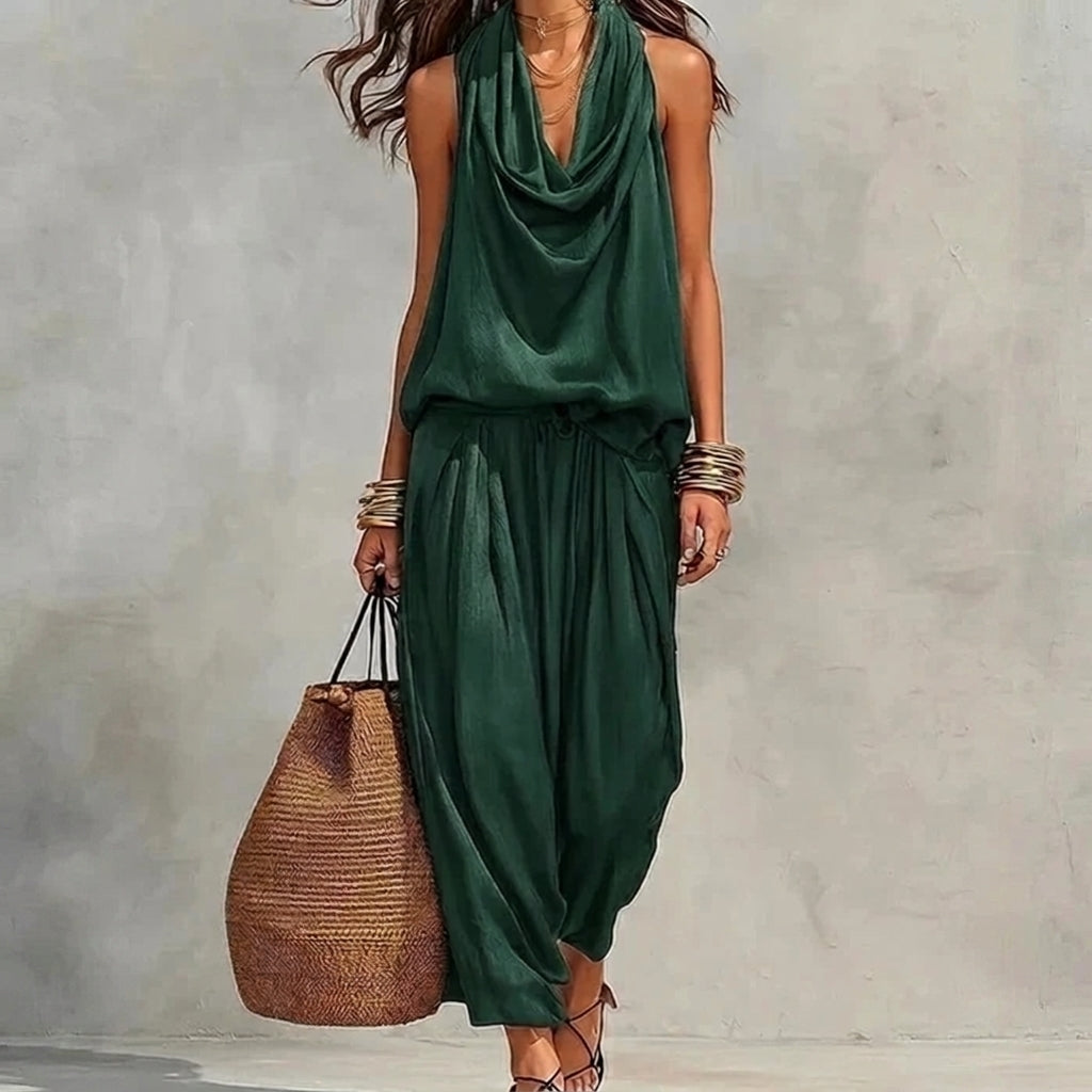 Ámbar | Conjunto fluido de top halter drapeado y pantalón