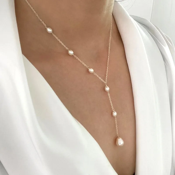 Capuchina | Collar de perlas con colgante