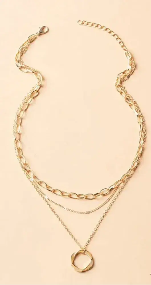 Eloísa | Collar de cadenas doradas superpuestas con colgante
